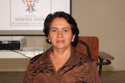 A pedagoga Valéria Fonseca enfatizou que a missão de orientar os jovens deve ser da família e da escola