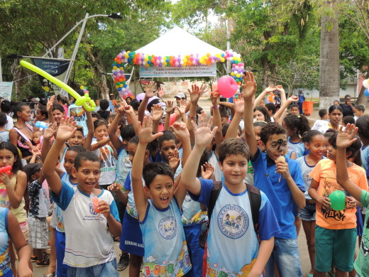 Em ação comemorativa do dia das Crianças na Doctum foram recebidas mais de 500 crianças da região oeste da cidade
